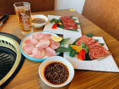 上等牛舌-炼火烤肉店