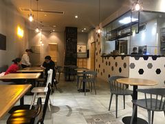 大堂-HELLO 27 意面·沙拉·帕尼尼