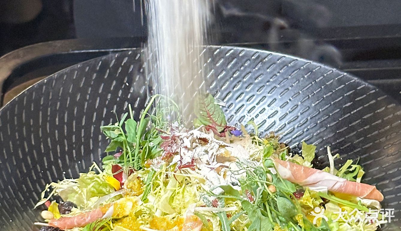 一整个高级住了！这个南洋料理餐厅！