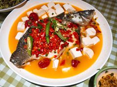 泡椒半条鱼-鑫小城故事·藕汤·家常菜(台北一路总店)