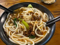 -丽虹云南过桥米线(兴工街店)