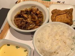 -老乡鸡(上海白玉兰广场店)