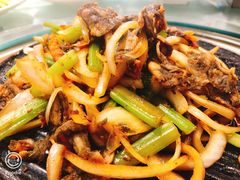 炙子烤肉产品介绍-京门老爆三·铜锅涮肉 爆肚(望京店)