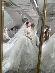 -艾米丽婚纱礼服