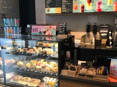 面包甜点陈列柜-星巴克(新达汇三林店)