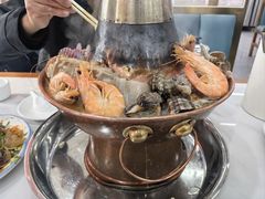 -一口猪海鲜浑锅·东北家常菜