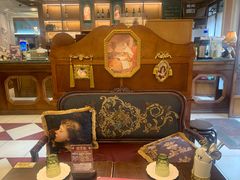 -秘密旅行Bonjour(黑金冠 江南西店)
