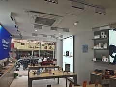 -荣耀授权专卖店(黄浦浙江中路店)