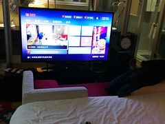 -喜鹊愉家酒店(郑州曼哈顿博览中心地铁站店)