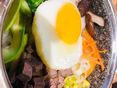 牛肉拌饭-明洞阿姨·韩式酱蟹烤肉·创意料理(三元桥店)