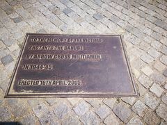 -多瑙河畔鞋履雕塑