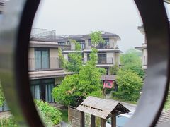-田园东方蜜桃村的田野营地