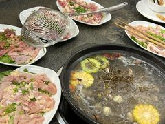 -野迹·石橄榄鸡·烧烤(新洲店)