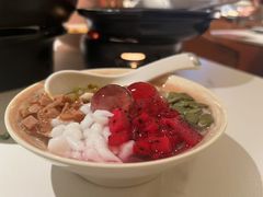 醪糟杏仁冰粉-麻六记(新天地店)