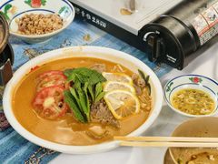 -刘姐啤酒鱼民族演艺餐厅(西街总店)