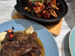 爽口海蜇头拌秋耳-志明眷村·台式融合菜·宵夜