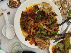 -覃记海鲜美食餐厅