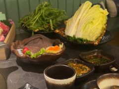 -湊湊火锅·茶憩(杭州湖滨银泰in77店)