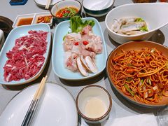 -四点金粥底火锅(沂州里店)
