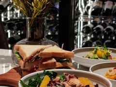 -wineapp葡萄酒餐吧(外滩金融中心店)