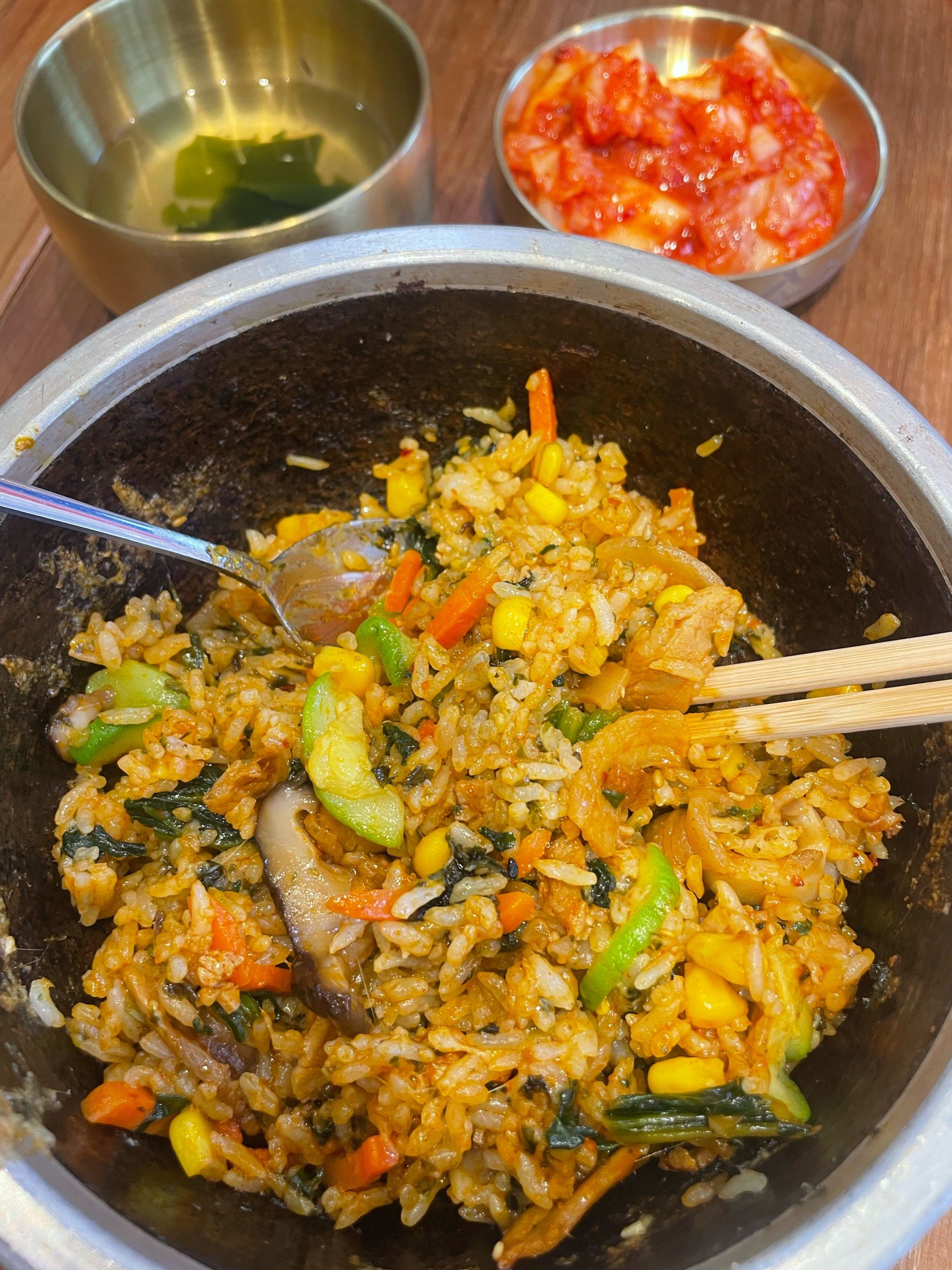 芝士猪肉石锅拌饭