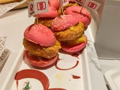 龙哥联名小汉堡-比格比萨自助(望承公园店)