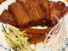 娄府酥骨带鱼-娄三少春饼·烤鸭(合生汇购物中心店)