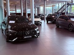 -成都中升之星奔驰4S店