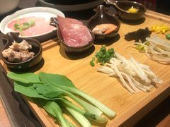 -云海肴·汽锅鸡·云南菜(天山百盛优客店)