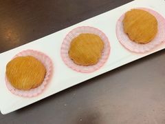 金枕榴莲酥-味友味港印记(厦门集美银泰百货店)