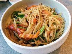 土豆丝炒肉拌洋芋面-日上三甘(三里屯店)