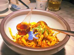 敲糖棒棒鸡-辛香汇·现炒川菜(淮海路百盛店)