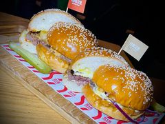 经典汉堡-悠航SLOWBOAT(三里屯店)