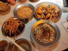 -巴厘龙虾·榜首油焖大虾(音乐学院·沿江酒馆店)