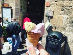 -Gelateria Dondoli