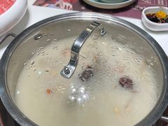 -洪氏嗨捞·猪肚鸡火锅(阳光天地店)