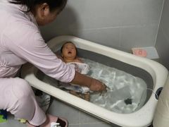 -乐禧母婴全自营月嫂(宝山店)