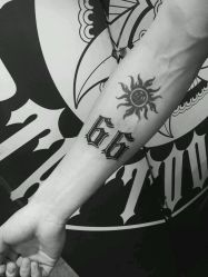 -KISS TATTOO 中国高端刺青店