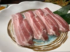 原味猪五花-明洞阿姨·韩式酱蟹烤肉·创意料理(三元桥店)