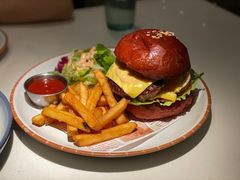 红丝绒芝士牛肉汉堡-阿妮叶李(光谷世界城店)