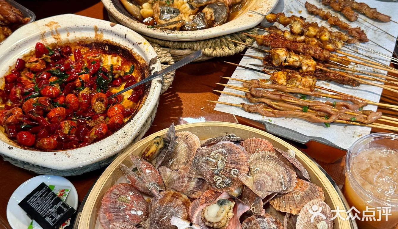 大连坠有特色的海鲜烧烤~有趣又好吃！！
