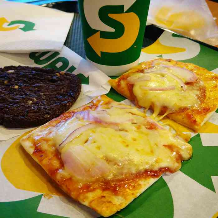 赛百味subway(公平路店)-"汉堡包惊艳,自己可以加很多东西,一个汉堡.