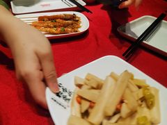 -龙巢盱眙龙虾·牛蛙·烧烤宵夜(八卦岭店)