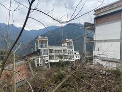 -四川汶川特大地震漩口中学遗址