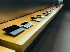 -Apple零售店(华贸购物中心店)