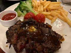 -WOLFGANG PUCK KITCHEN & BAR(迪士尼小镇店)