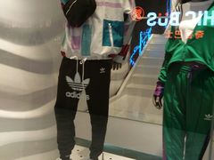 -阿迪达斯(武林银泰三叶草店)