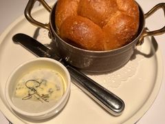 餐前面包黄油-壳里西餐厅Coquille Seafood Bistro(蒙自路店)