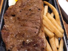经典西冷牛排-意国小镇披萨牛排餐厅(万达广场店)