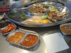 -哈哈碳都·牛肋条无限自助烤肉(台江万达店)